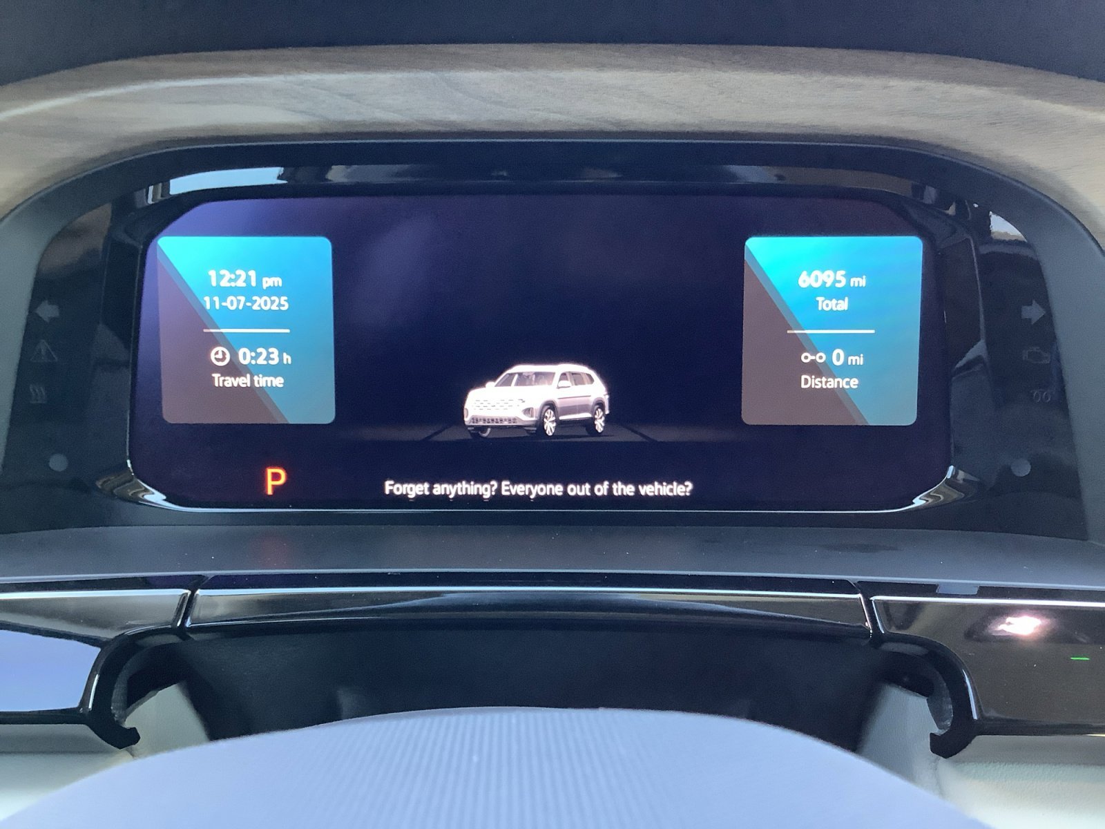 2025 Volkswagen Atlas SE w/Tech - Photo 12