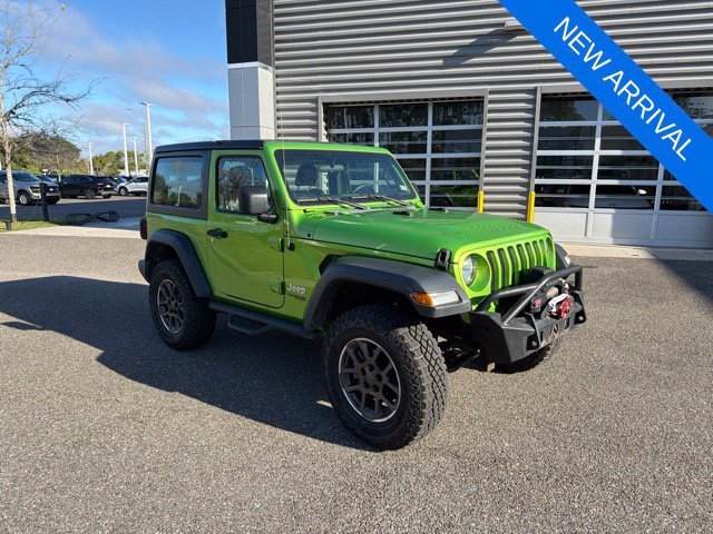 Used 2018 Green Jeep Sport image 1