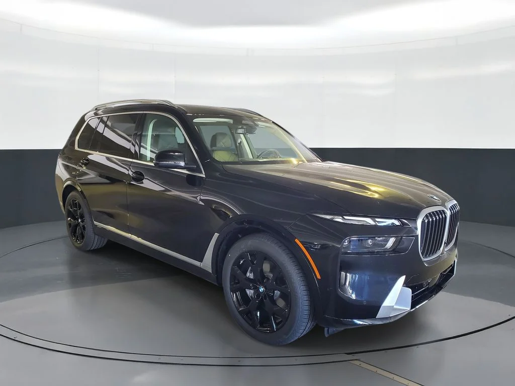 New 2026 Black Sapphire Metallic BMW xDrive40i image 2