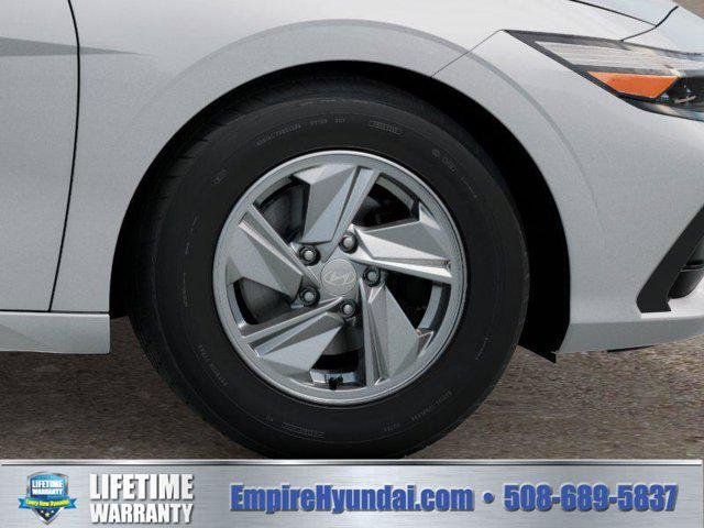 New 2026 White Hyundai SE image 8