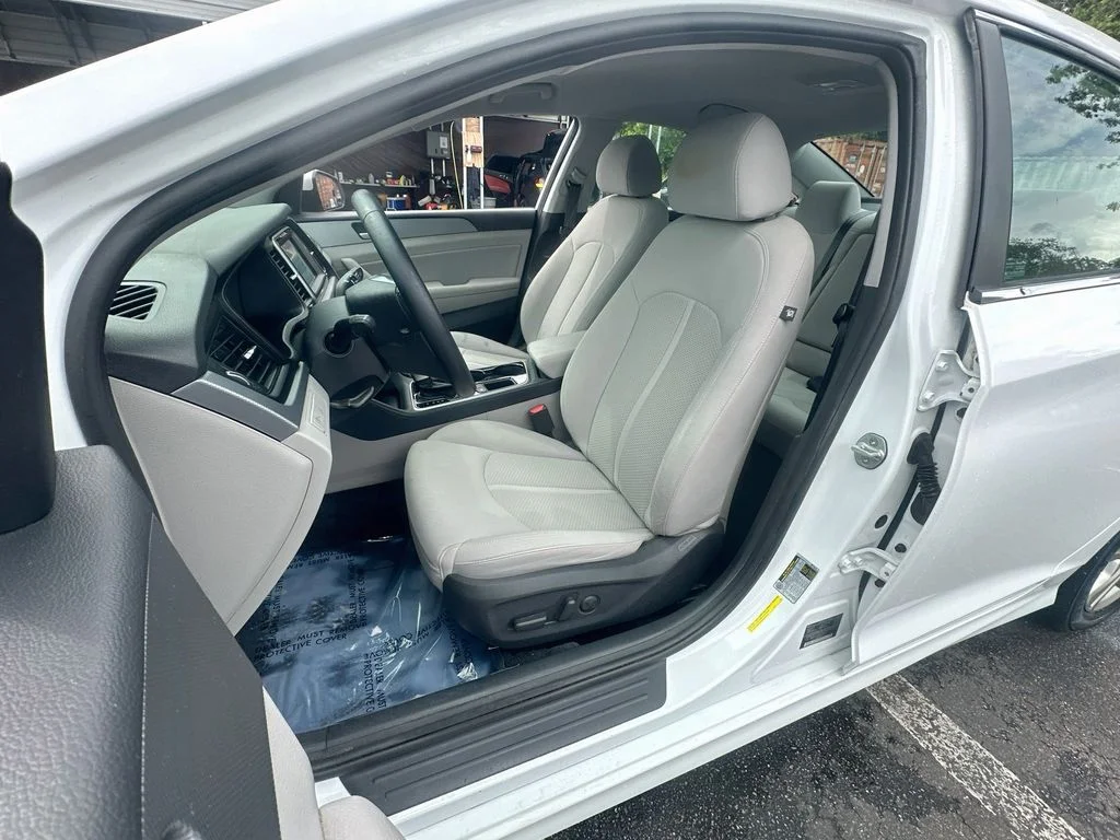 Used 2019 White Hyundai SEL image 20