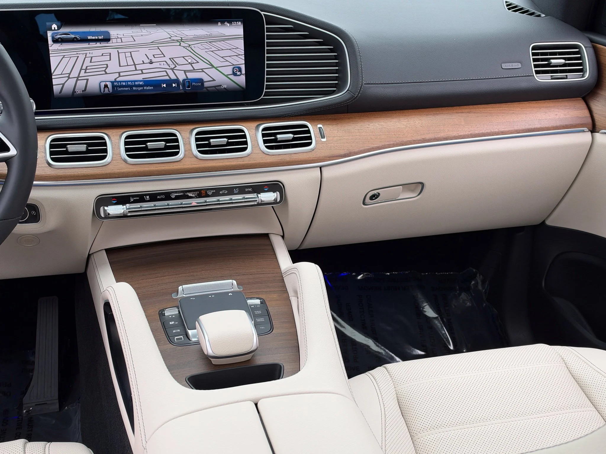 Used 2026  Mercedes-Benz GLE 450 Coupe image 32