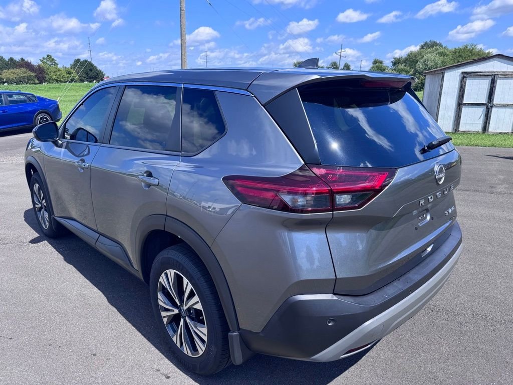 Used 2023 Gun Metallic Nissan SV image 5