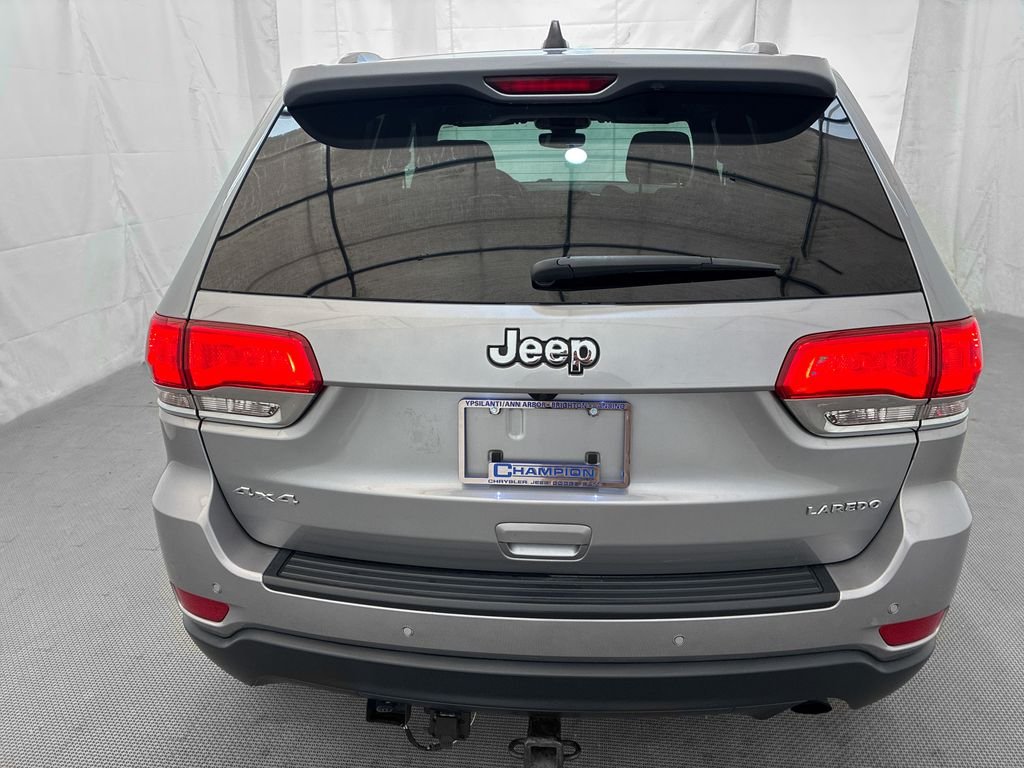 Used 2017 Silver Jeep Laredo image 5