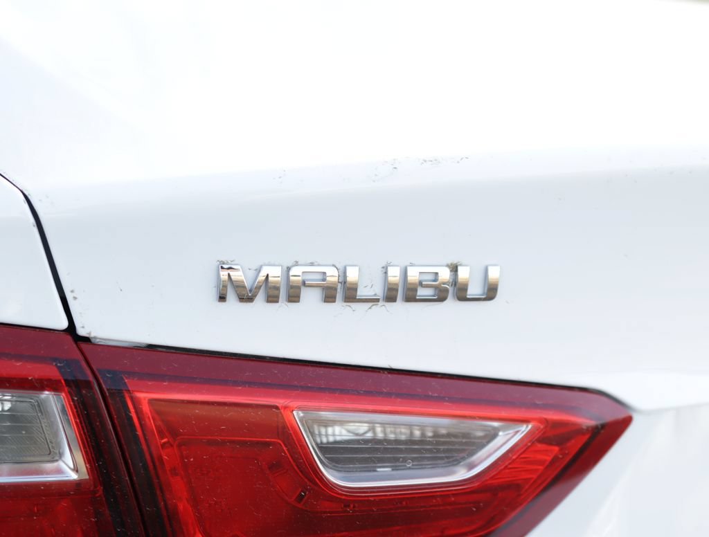 Used 2023 Summit White Chevrolet LT image 31