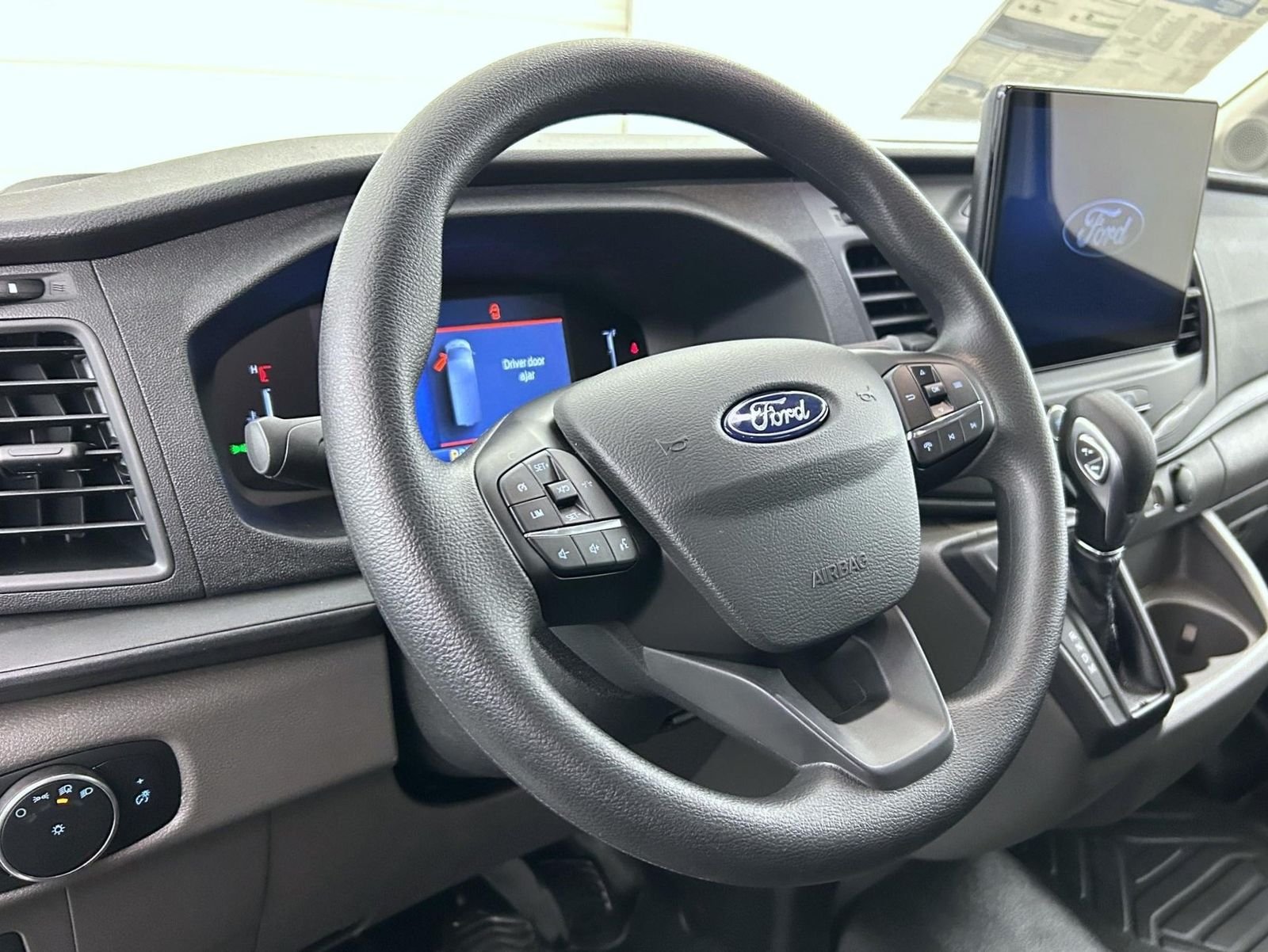 New 2026 Oxford White Ford XL image 11