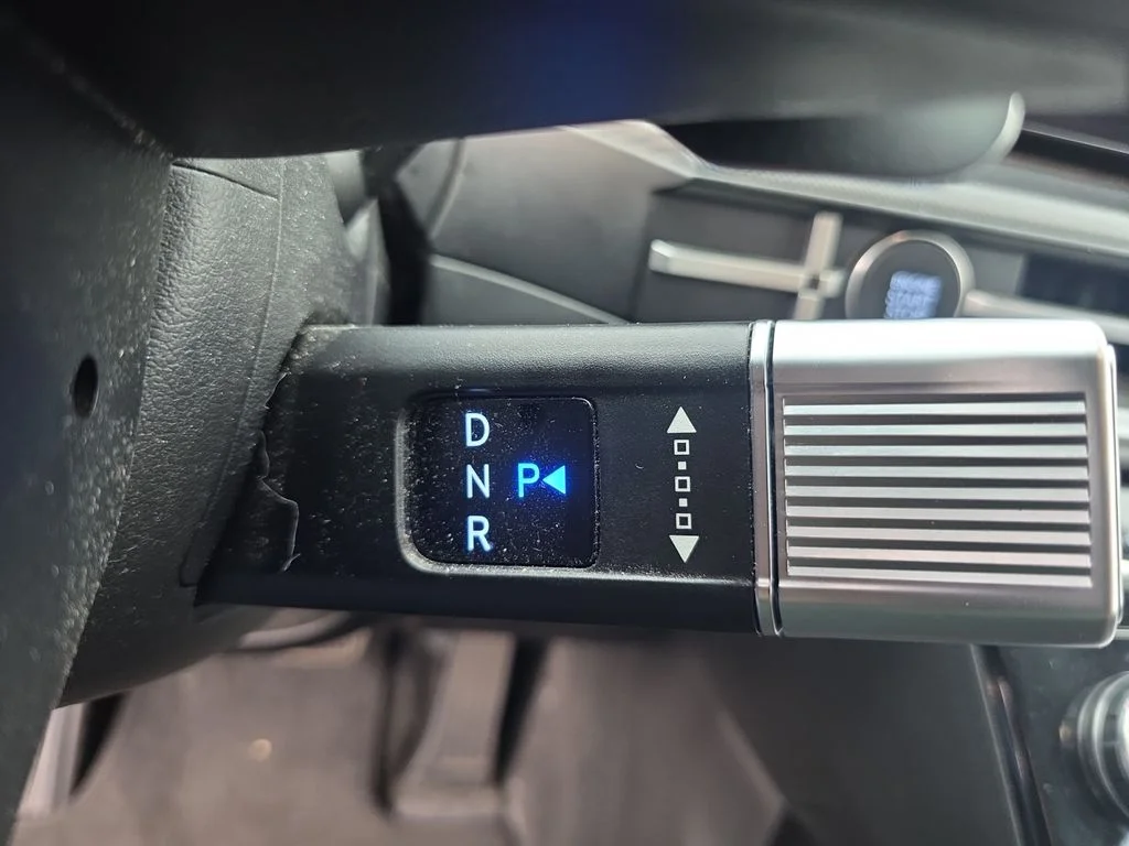 Used 2025 Gray Hyundai SE image 18