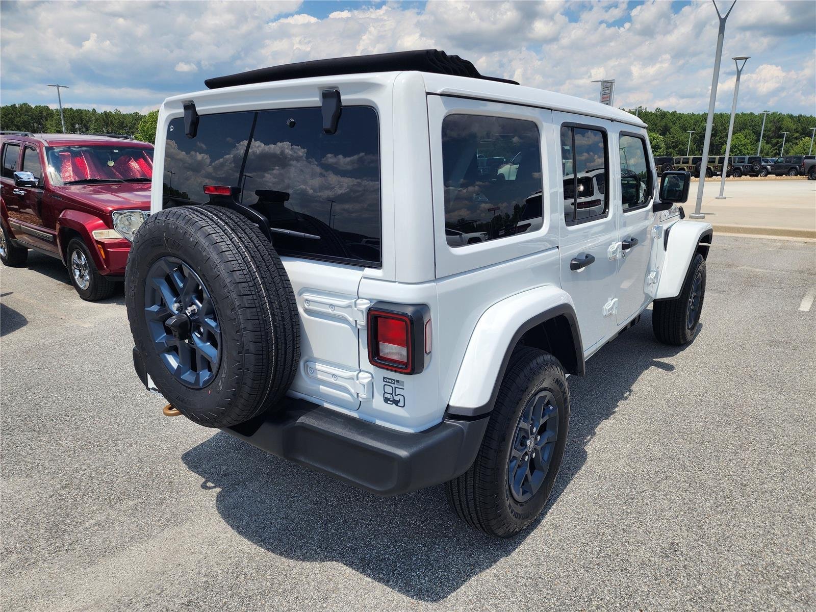 New 2026 Bright White Clear-Coat Exterior Paint Jeep 85th Anniversary image 21