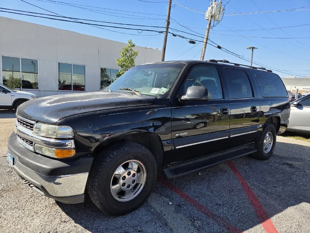 2000 Chevrolet Suburban Base