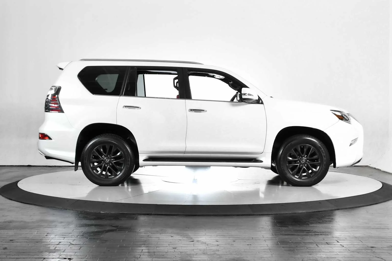 Certified Used 2022 Starfire Pearl Lexus Premium image 8
