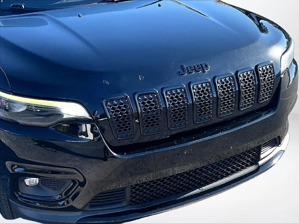 Used 2020 Black Jeep Latitude Plus image 29