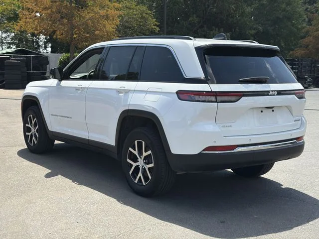 Used 2025 White Jeep Limited image 11