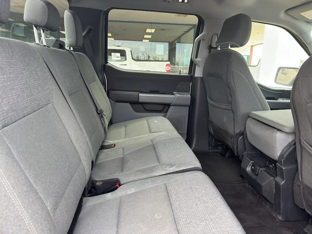 Used 2025 Iconic Silver Metallic Ford XLT image 30