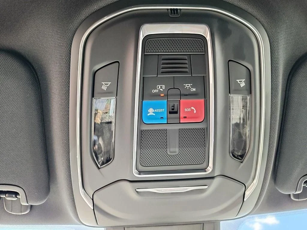 New 2026 Sting-Gray Clearcoat Jeep Laredo image 23