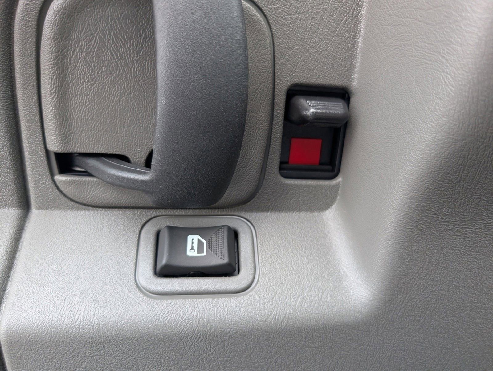 2025 Chevrolet Express Cargo Work Van - Photo 15