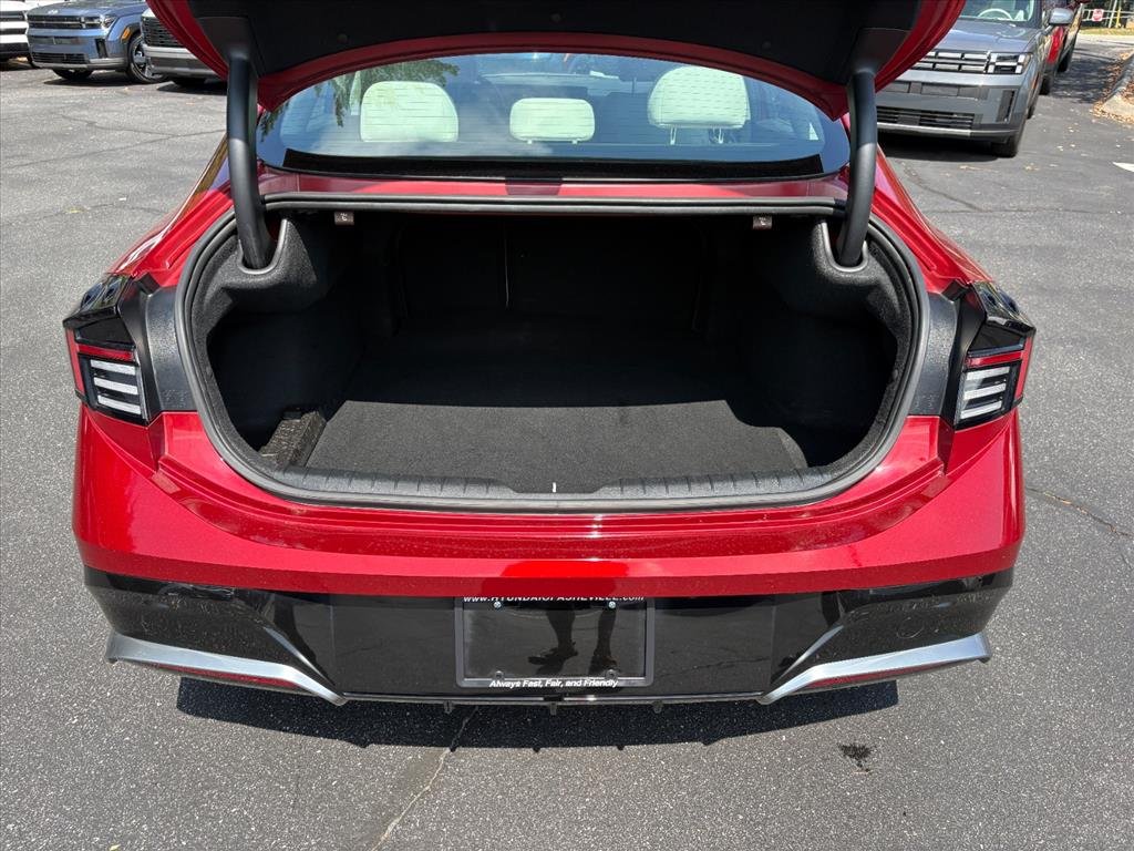 2025 Hyundai Sonata SEL - Photo 23