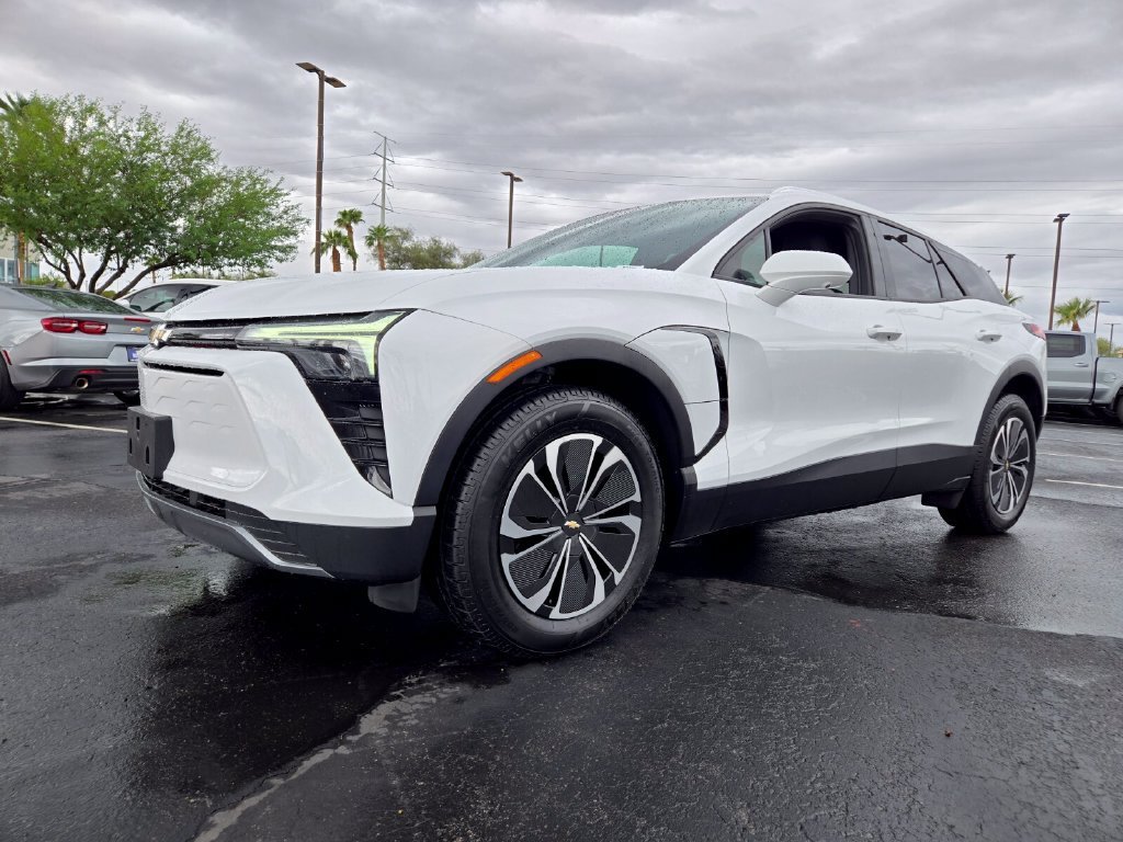Used 2024 Chevrolet Blazer EV LT with VIN 3GNKDBRJ2RS268078 for sale in Henderson, NV