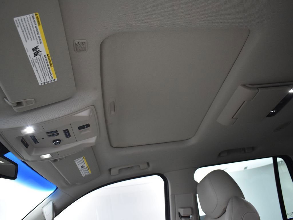 2015 CADILLAC ESCALADE - Image 22