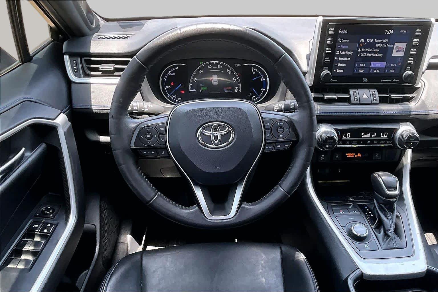 Used 2021 Blizzard Pearl/Midnight Black Metallic Toyota Hybrid XSE image 6