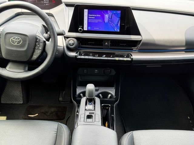 Used 2024  Toyota XLE image 34