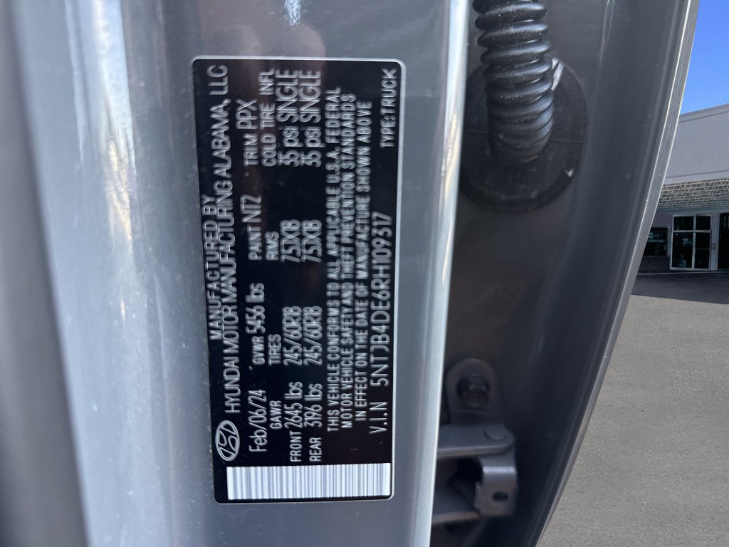 Used 2024 Hampton Gray Hyundai SEL image 33