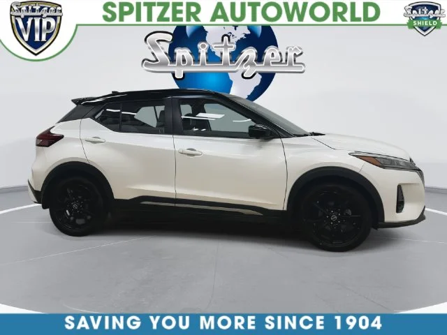Used 2022 White Nissan SR image 10