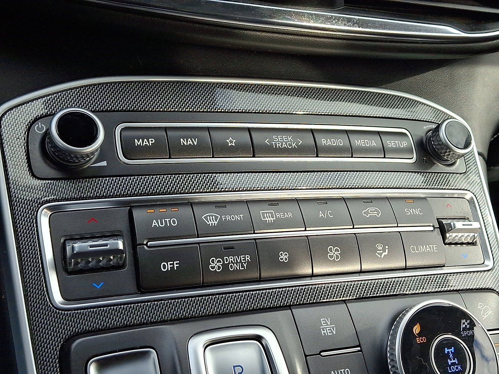 2023 Hyundai Santa Fe Limited PHEV - Photo 16