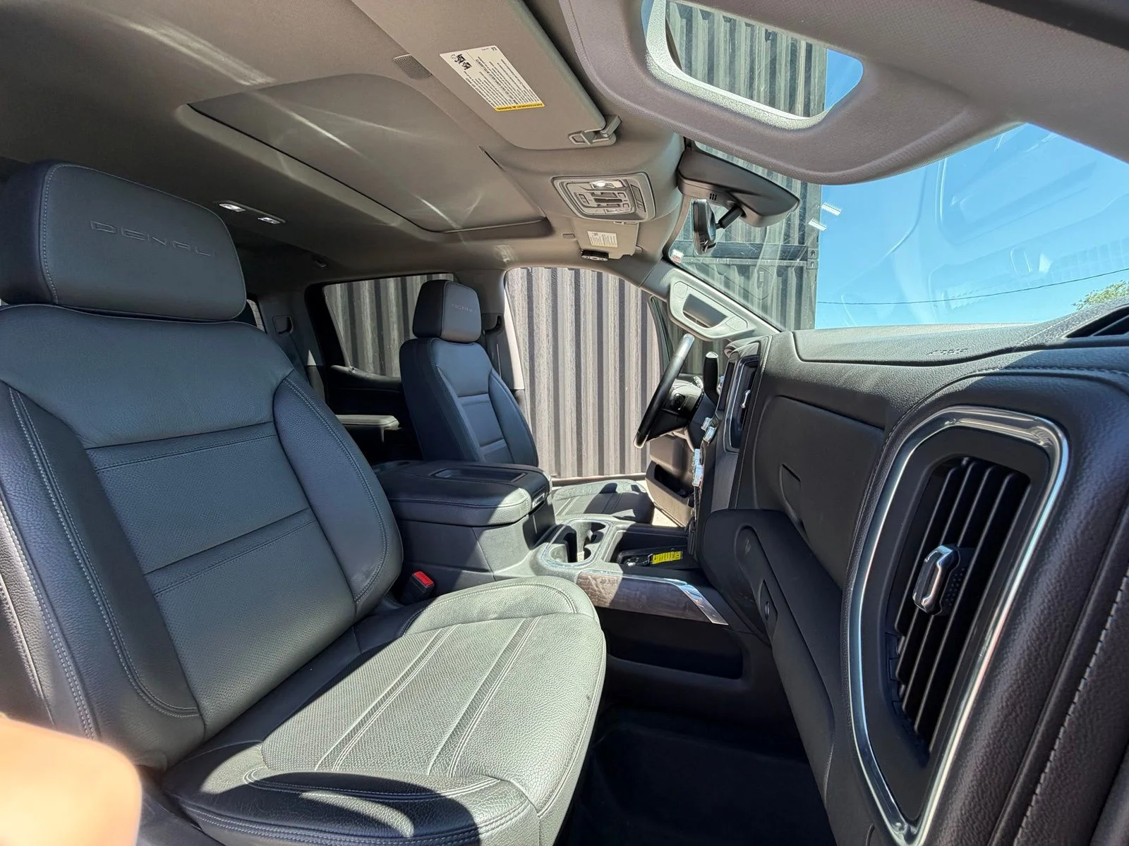 Used 2021 Black GMC Denali image 17