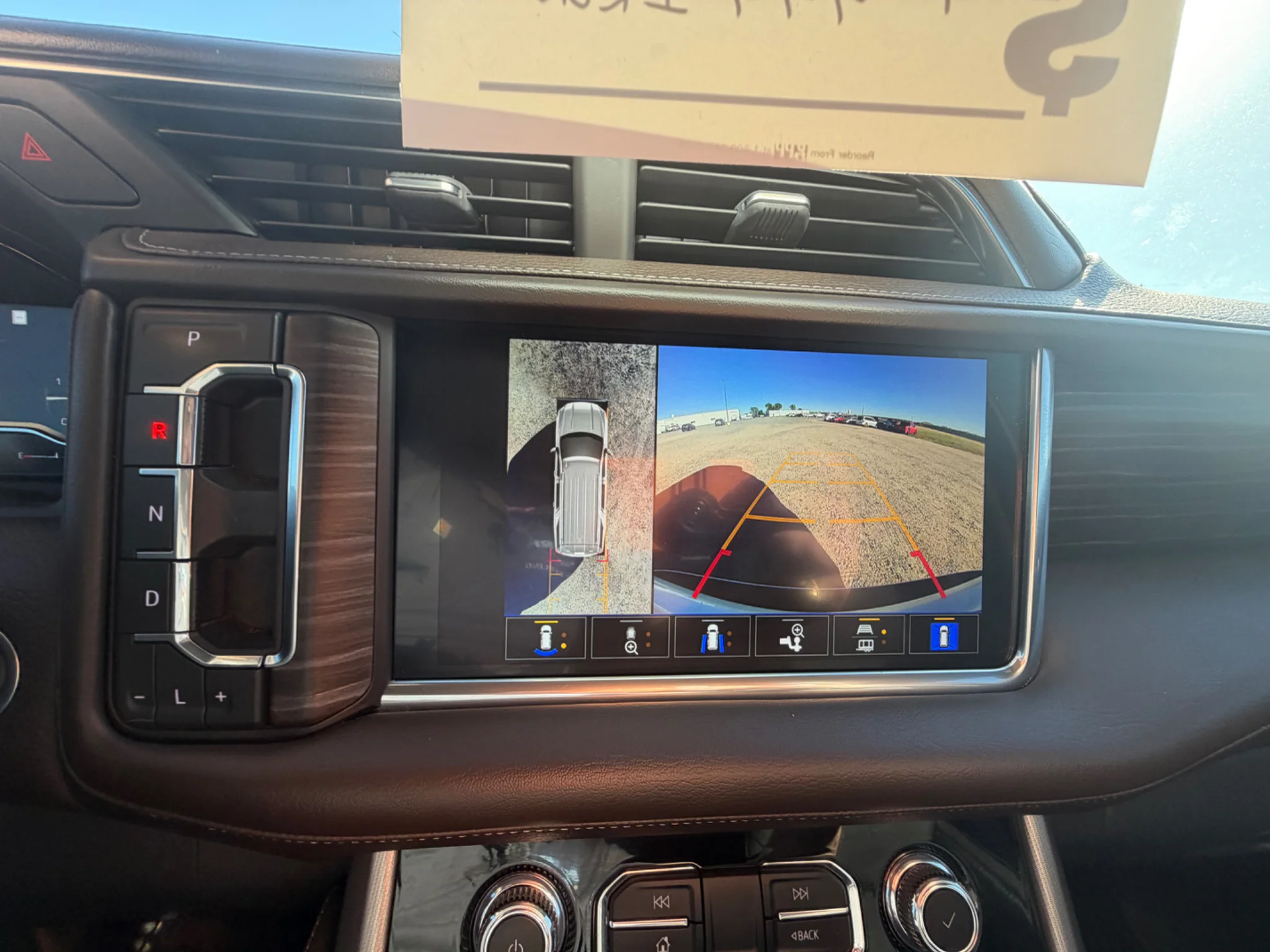 Used 2022 White Frost Tricoat GMC Denali image 30