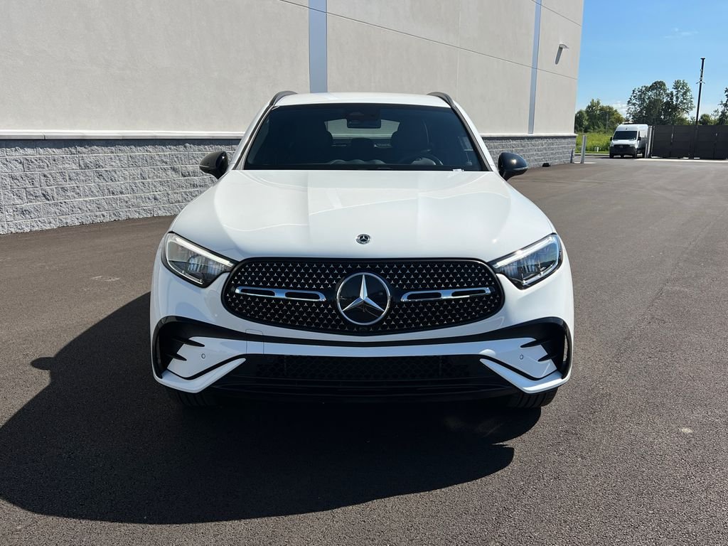 Certified Used 2025 White Mercedes-Benz GLC 300 image 3