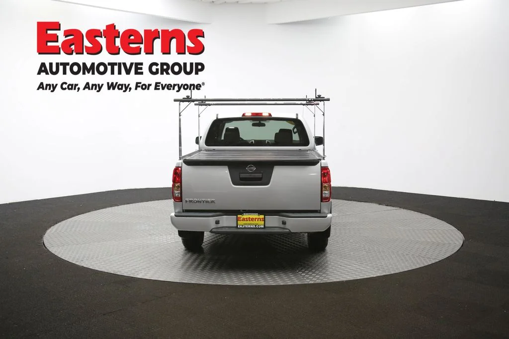Used 2019 Silver Nissan S image 35