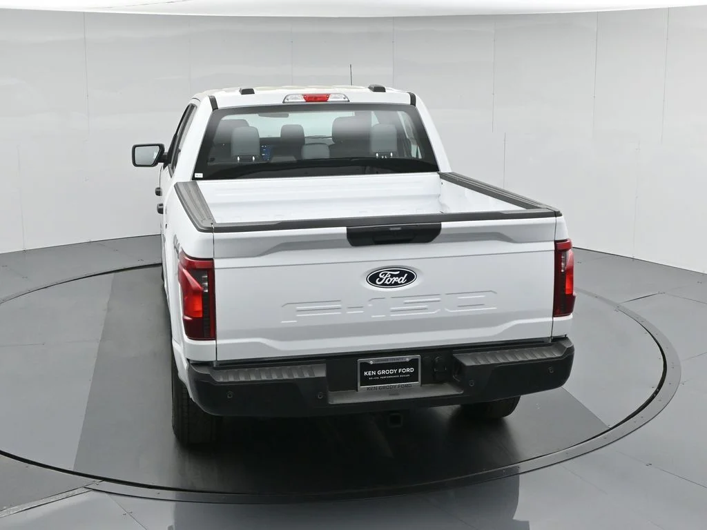New 2026 Oxford White Ford XL image 38