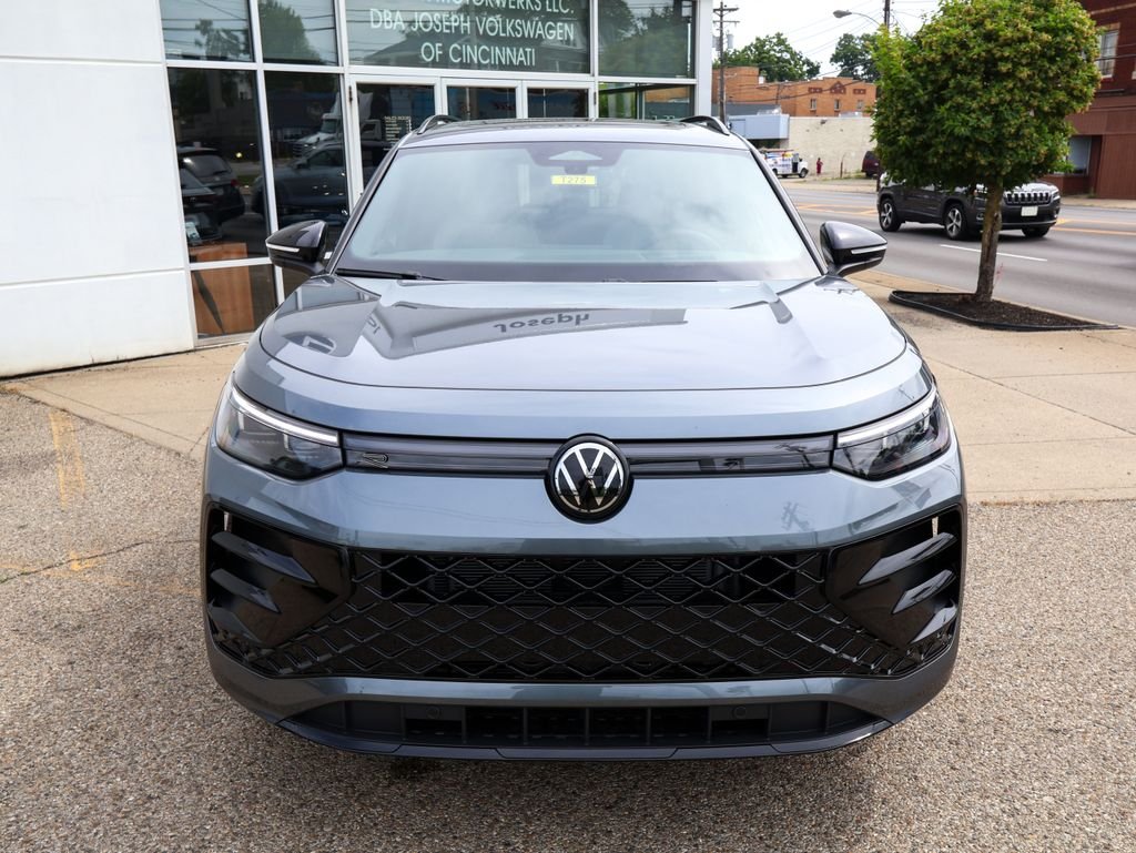 New 2026 Silver Volkswagen 2.0T SE R-Line Black image 8