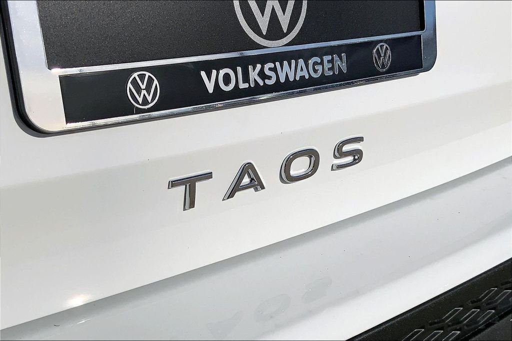 Used 2026 White Volkswagen 1.5T SE image 9