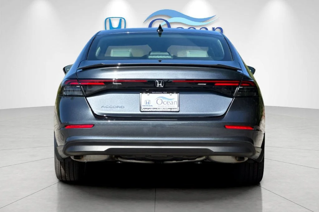 New 2026 Meteorite Gray Metallic Honda SE image 5