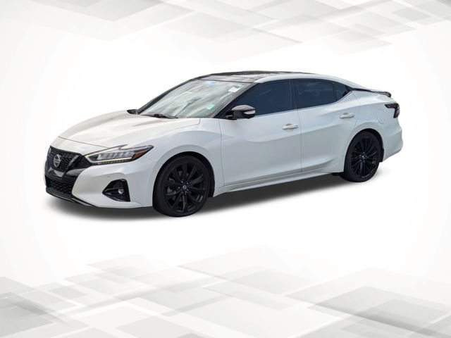 Used 2022 White Nissan SR image 8