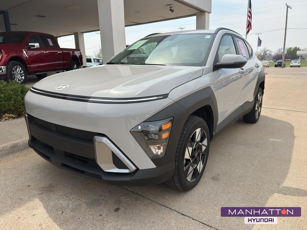 Used 2025 Cyber Gray Metallic Hyundai SEL image 1