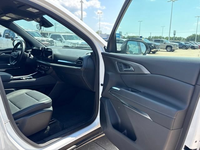 Used 2026 Summit White Chevrolet LT image 24