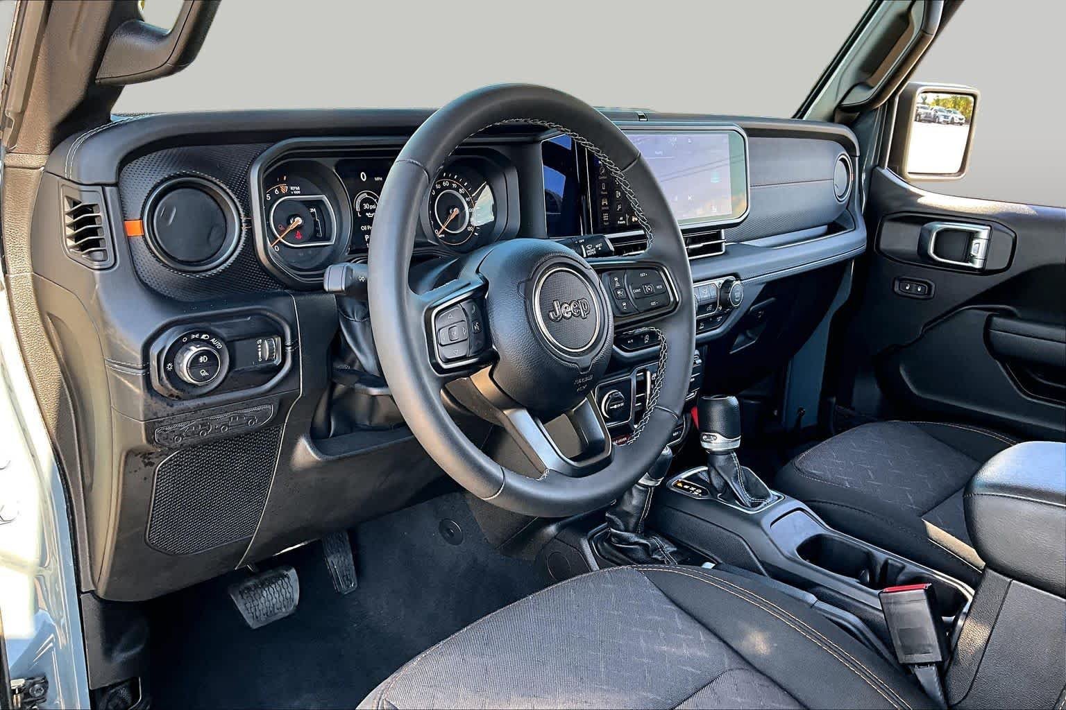 Used 2026 Anvil Clearcoat Jeep Mojave image 18