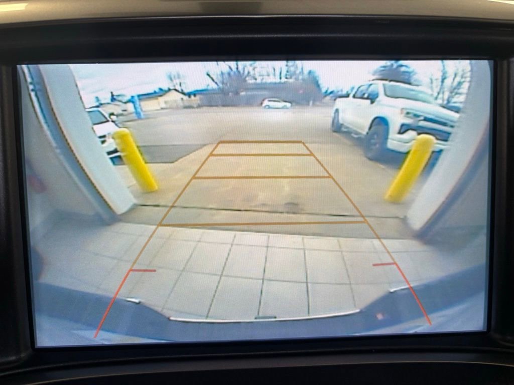 Used 2018 Chevrolet Silverado 1500 LT with VIN 3GCUKREC3JG107057 for sale in Virginia, Minnesota