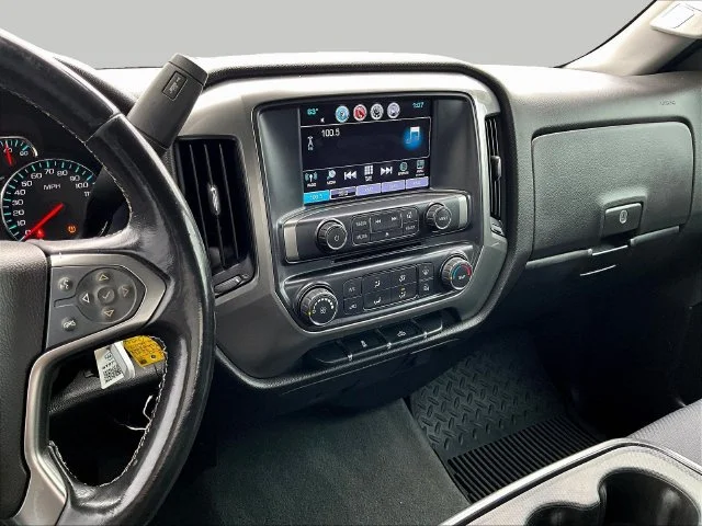 Used 2019 Silver Chevrolet LT image 13