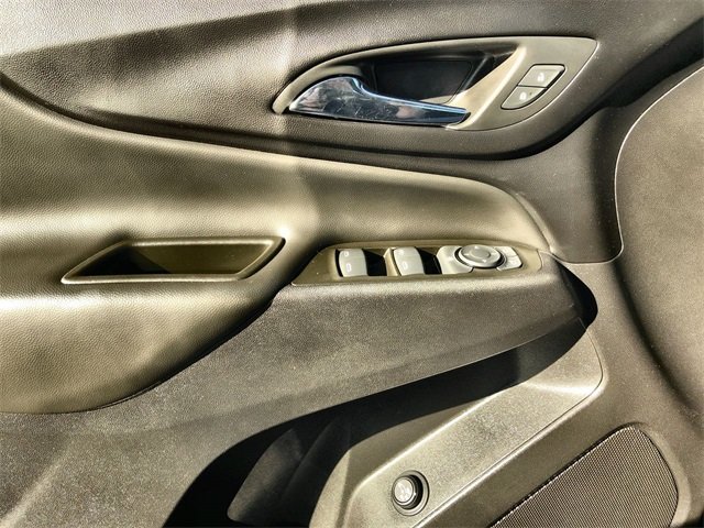 2024 Chevrolet Equinox LT photo 3