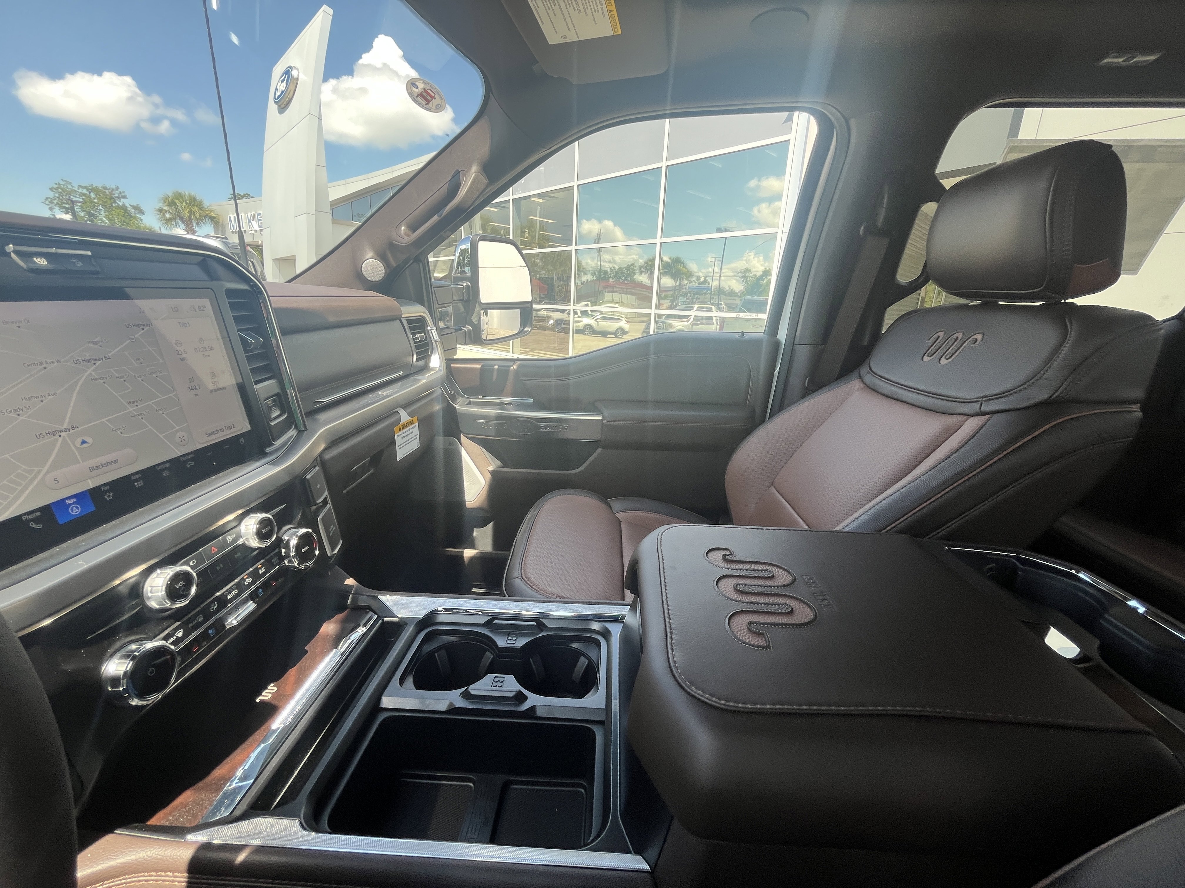 New 2026 Star White Metallic Tri-Coat Ford F-250® King Ranch® image 20