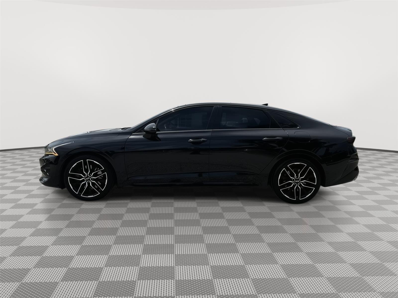 Used 2021 Ebony Black Kia GT image 3