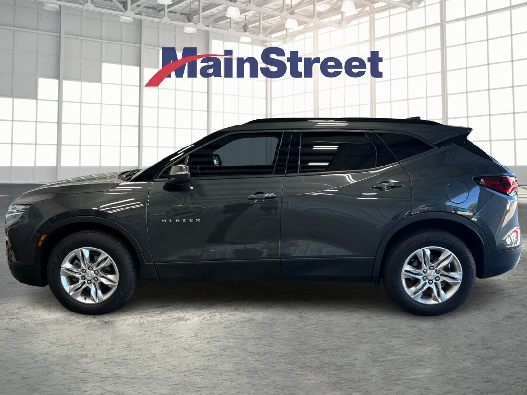 Used 2019 Chevrolet Blazer 2LT with VIN 3GNKBCRS0KS692479 for sale in Lansing, KS