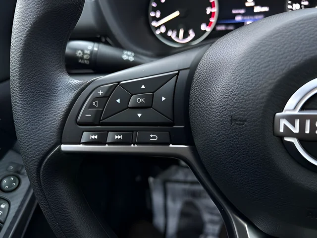 Used 2025 Gray Nissan SV image 12