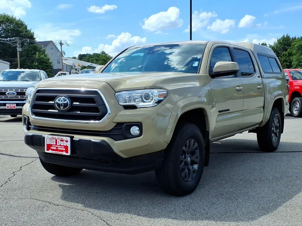 Used 2020 Beige Toyota SR5 image 18