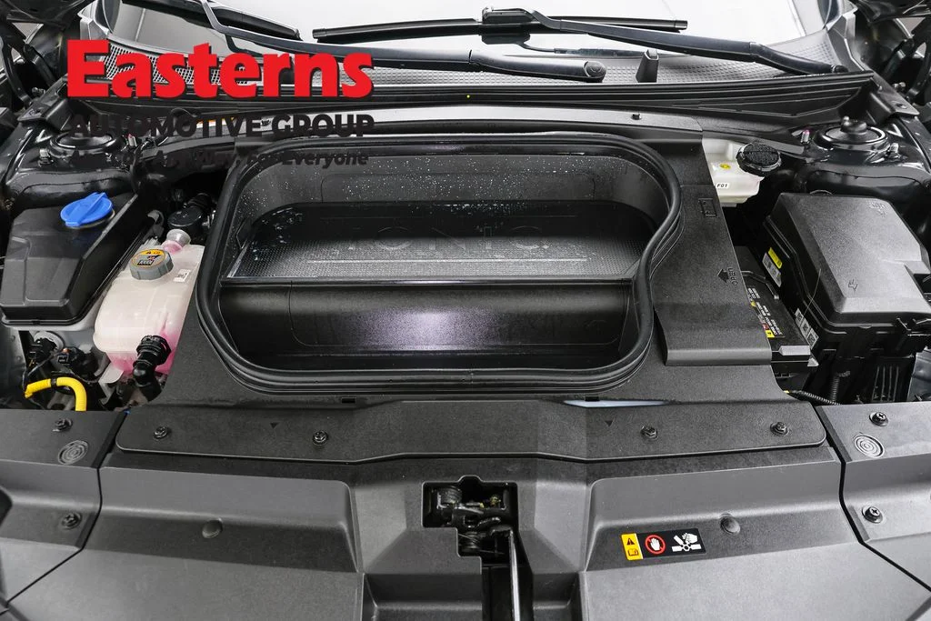 Used 2023 Green Hyundai SEL image 7