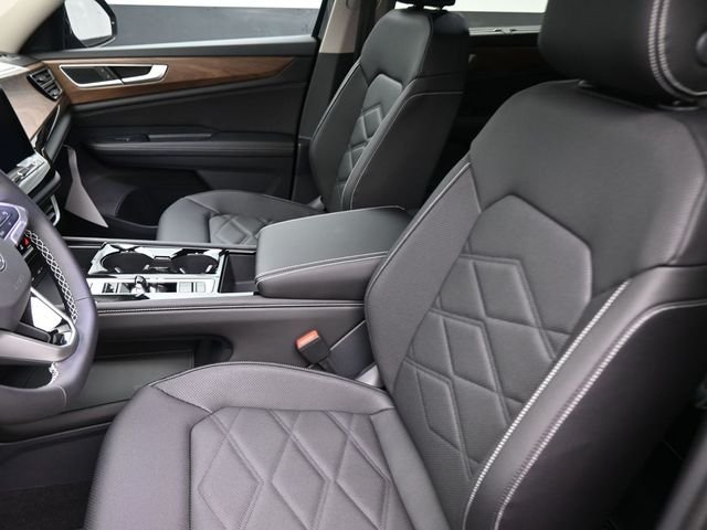 Used 2026  Volkswagen 2.0T SE w/Technology image 19