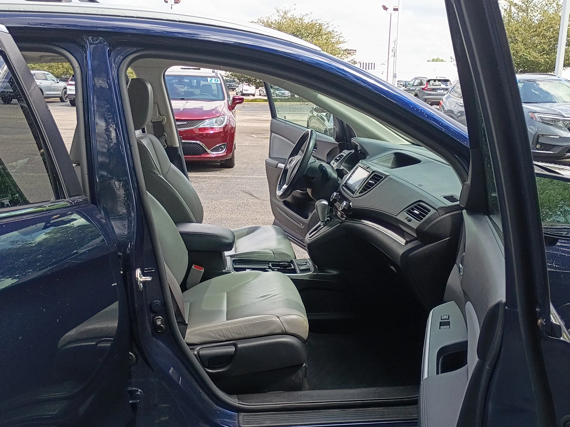 Certified Used 2016 BLUE Honda EX-L image 16